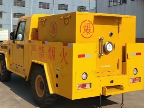 靖州凯龙爆破器材运输车：保障爆破任务的安全运行
