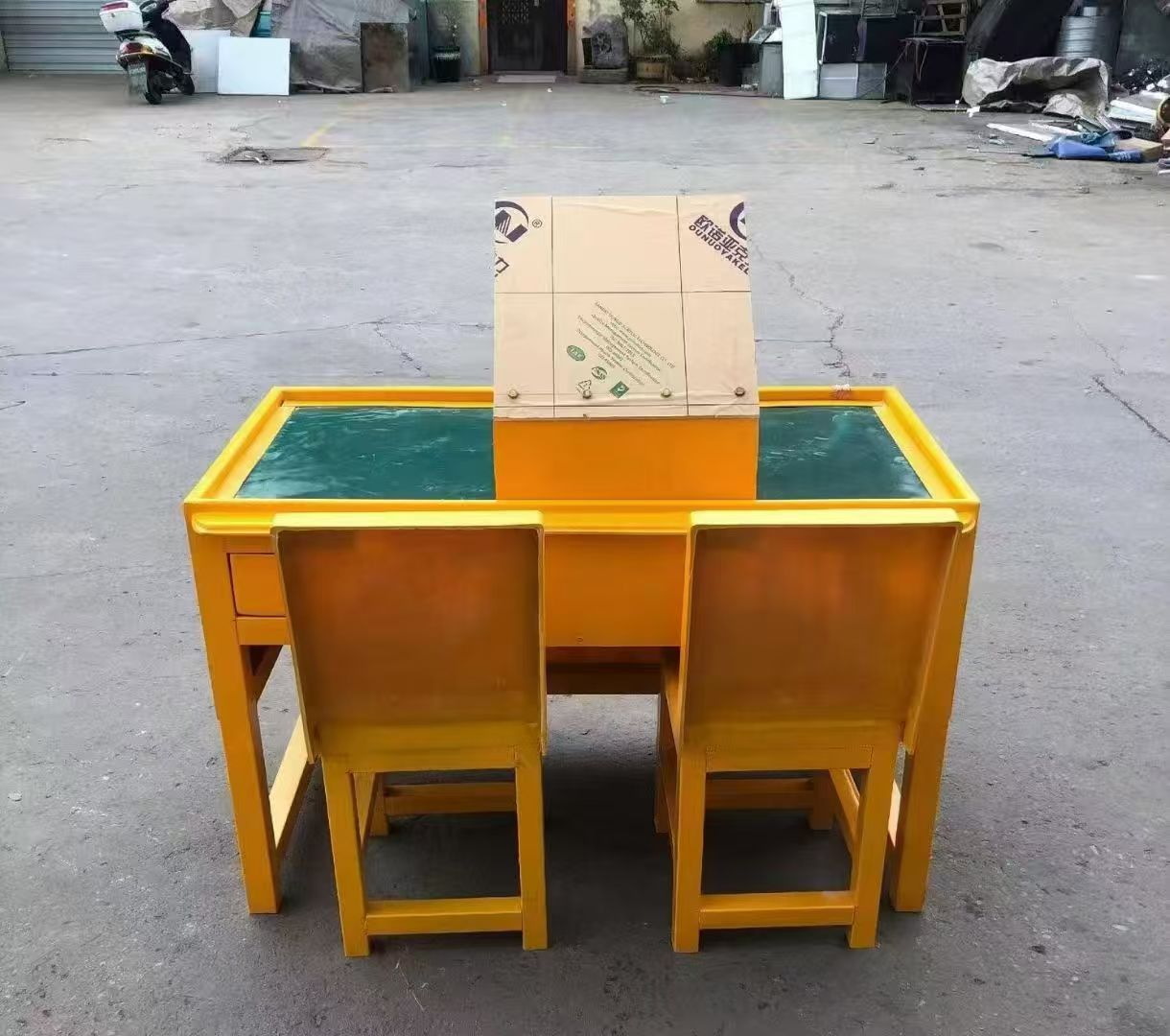 靖州防静电导通桌井下煤矿火工品发放桌：危险品流转的安全守护者